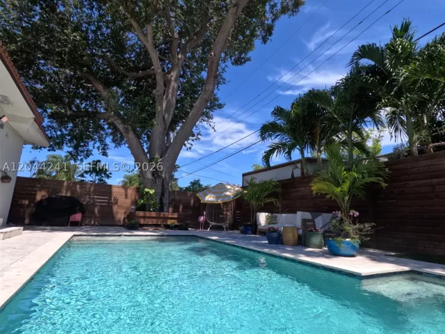 3-bedroom home for sale in Miami - 2220 SW 25th St - MondialRealty