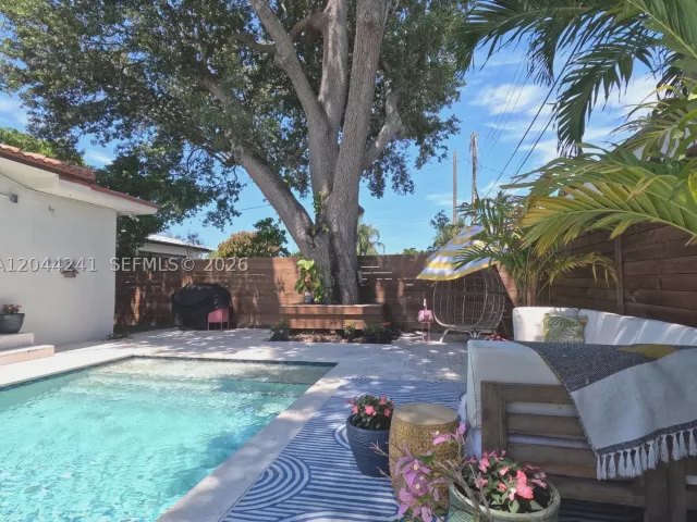 3-bedroom home for sale in Miami - 2220 SW 25th St - MondialRealty