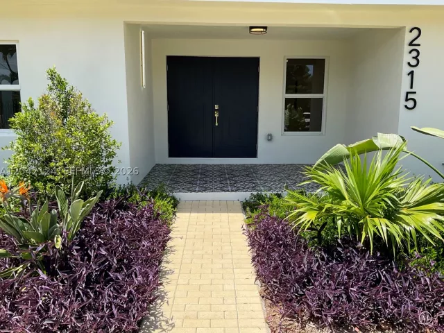4-bedroom home for sale in Miami - 2315 NW 3rd St - MondialRealty