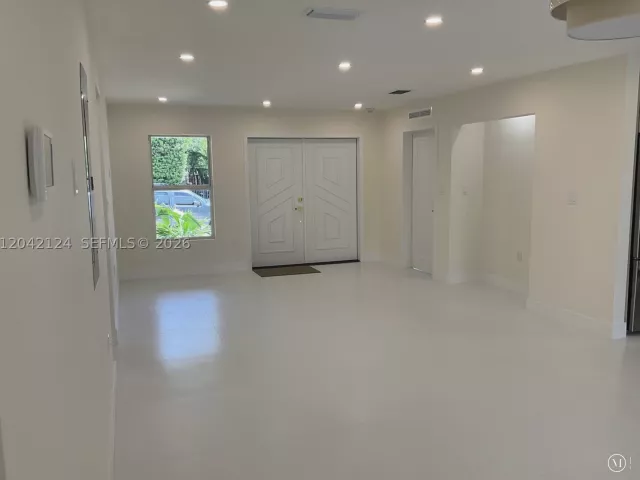 4-bedroom home for sale in Miami - 2315 NW 3rd St - MondialRealty