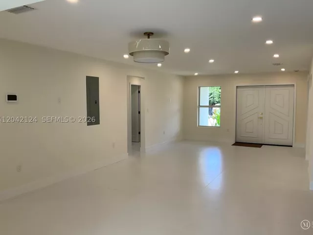 4-bedroom home for sale in Miami - 2315 NW 3rd St - MondialRealty
