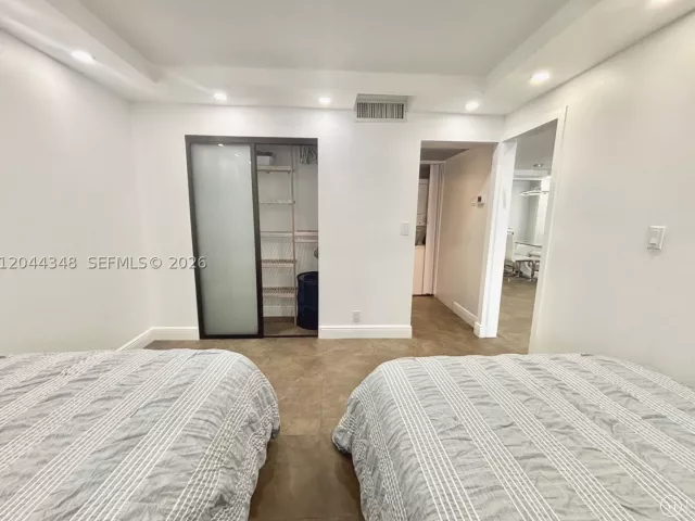 2-bedroom condo for rent in Hallandale Beach - 2030 S Ocean Dr 423 - MondialRealty