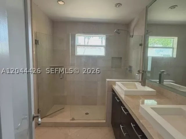 4-bedroom home for rent in Miami - 1047 NE 84th St - MondialRealty
