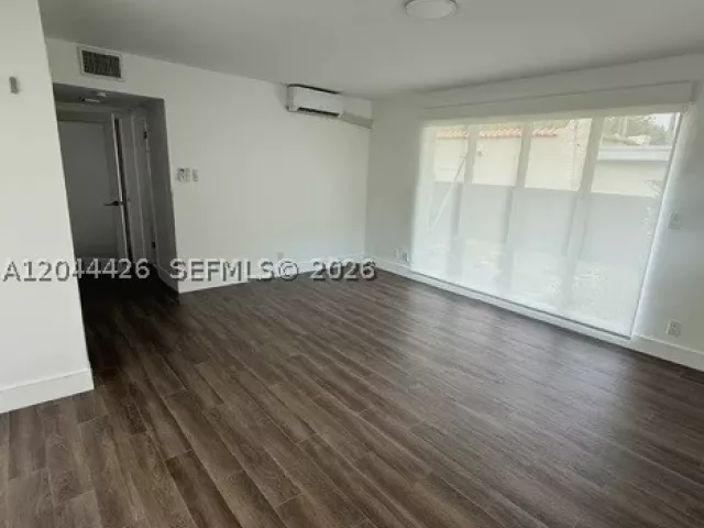 4-bedroom home for rent in Miami - 1047 NE 84th St - MondialRealty