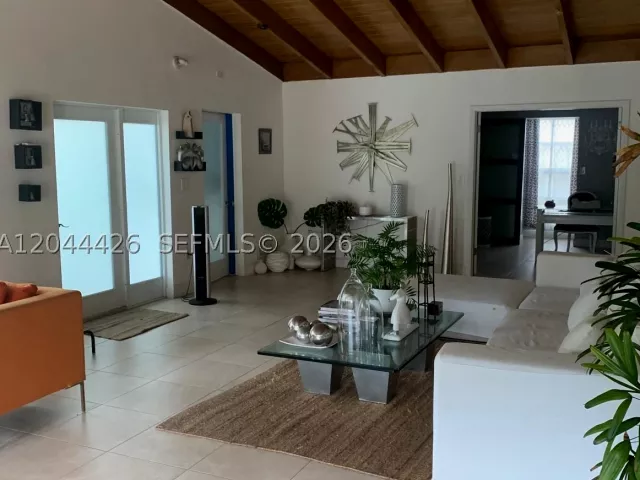 4-bedroom home for rent in Miami - 1047 NE 84th St - MondialRealty