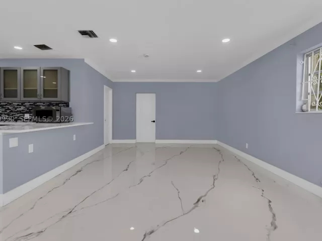 4-bedroom home for rent in Miami Gardens - 1010 NW 196th St - MondialRealty