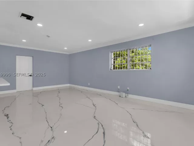 4-bedroom home for rent in Miami Gardens - 1010 NW 196th St - MondialRealty