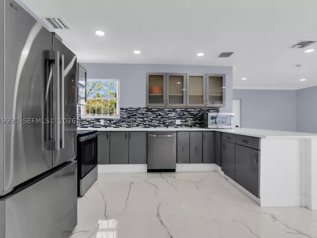 4-bedroom home for rent in Miami Gardens - 1010 NW 196th St - MondialRealty