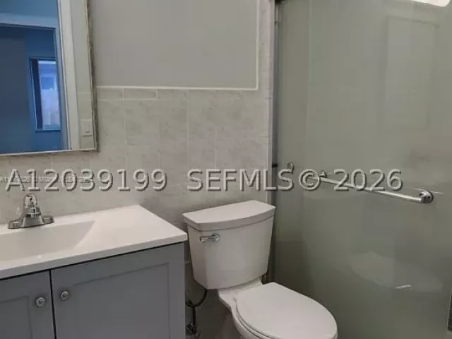 4-bedroom home for sale in Miami - 14817 SW 180th St - MondialRealty