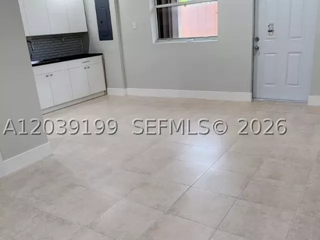 4-bedroom home for sale in Miami - 14817 SW 180th St - MondialRealty
