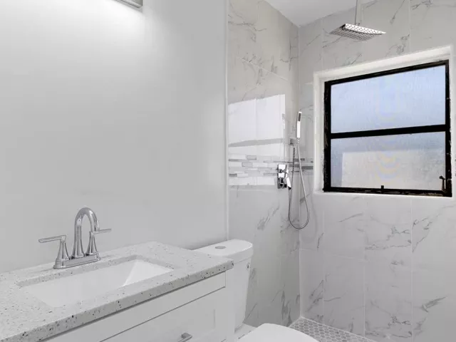 4-bedroom home for sale in Fort Lauderdale - 3313 SW 19th Street - MondialRealty
