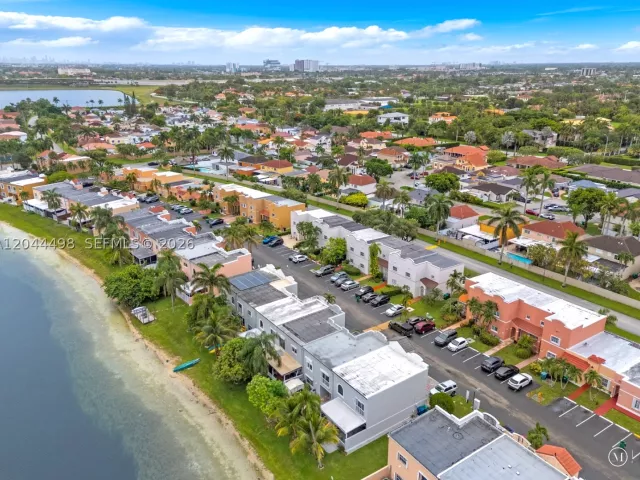 2-bedroom home for sale in Miami - 12427 NW 7th Ln - MondialRealty