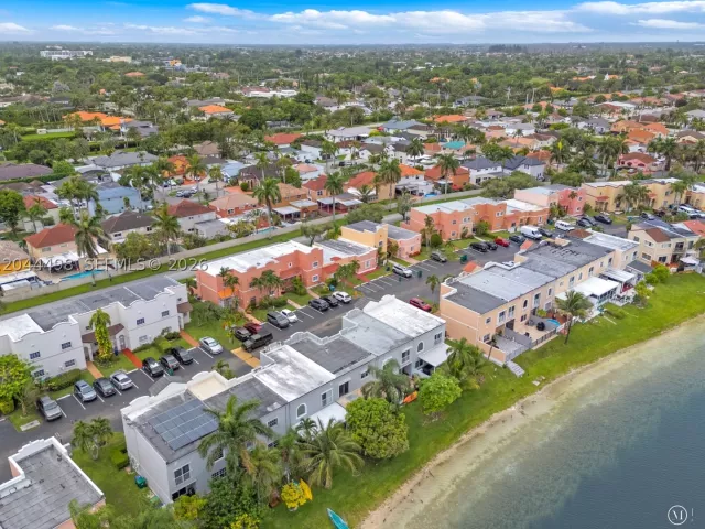 2-bedroom home for sale in Miami - 12427 NW 7th Ln - MondialRealty