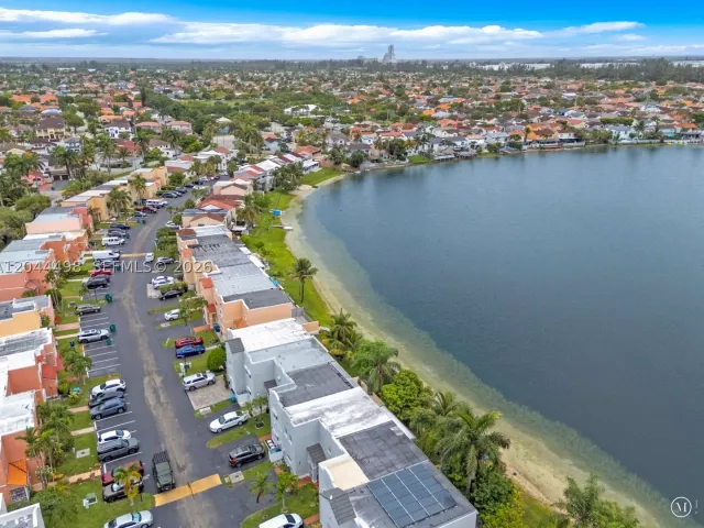 2-bedroom home for sale in Miami - 12427 NW 7th Ln - MondialRealty