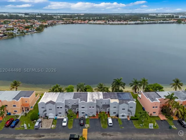 2-bedroom home for sale in Miami - 12427 NW 7th Ln - MondialRealty