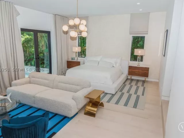 5-bedroom home for rent in Coral Gables - 1035 Catalonia ave - MondialRealty