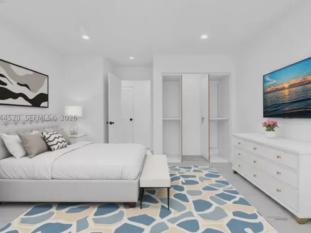 4-bedroom home for rent in Surfside - 8858 Harding Ave - MondialRealty