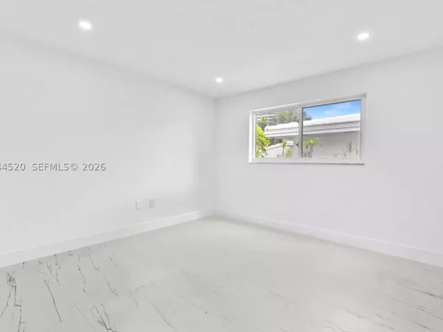 4-bedroom home for rent in Surfside - 8858 Harding Ave - MondialRealty