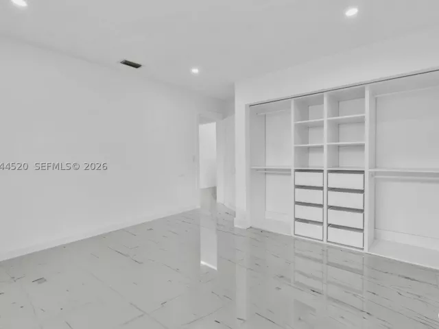 4-bedroom home for rent in Surfside - 8858 Harding Ave - MondialRealty