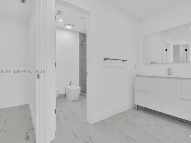 4-bedroom home for rent in Surfside - 8858 Harding Ave - MondialRealty
