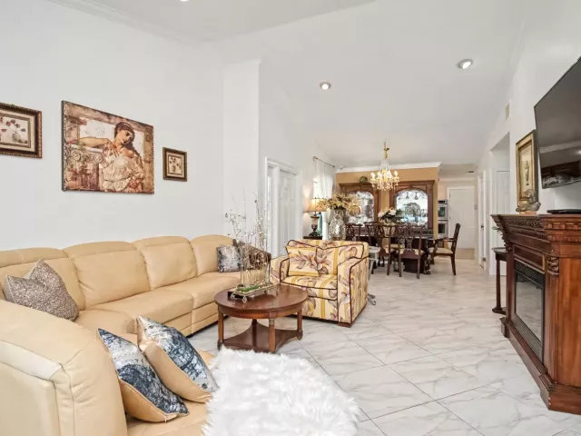 2-bedroom home for rent in Boca Raton - 9708 Erica Court - MondialRealty