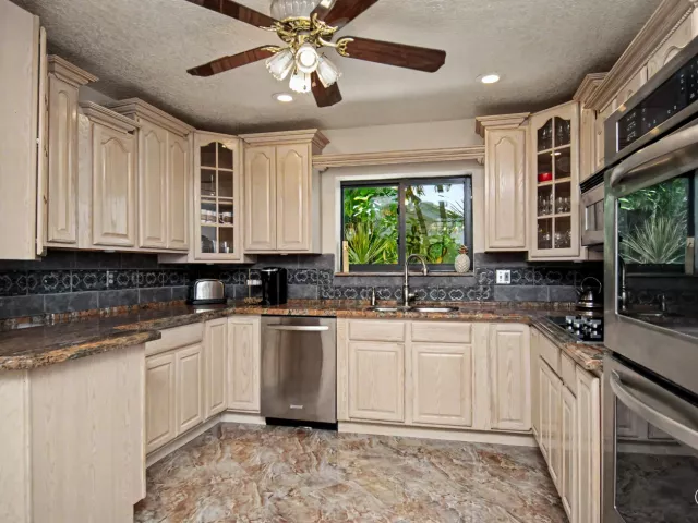 2-bedroom home for rent in Boca Raton - 9708 Erica Court - MondialRealty