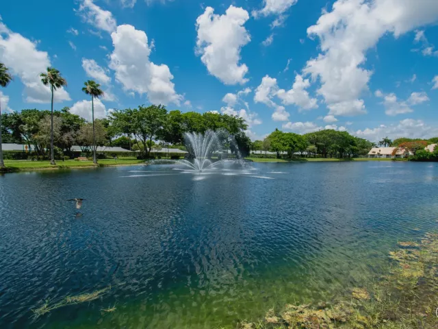 2-bedroom home for rent in Boca Raton - 9708 Erica Court - MondialRealty