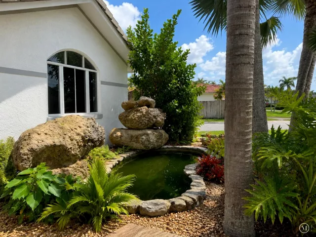 4-bedroom home for sale in Miami - 17202 SW 149th Place - MondialRealty