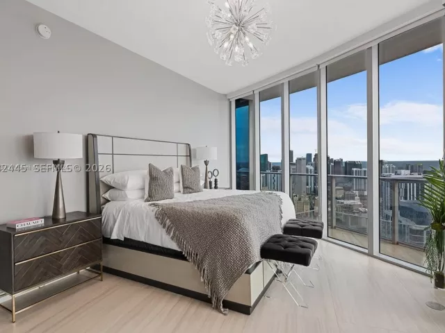 4-bedroom condo for sale in Miami - 851 NE 1st Ave 4912 - MondialRealty