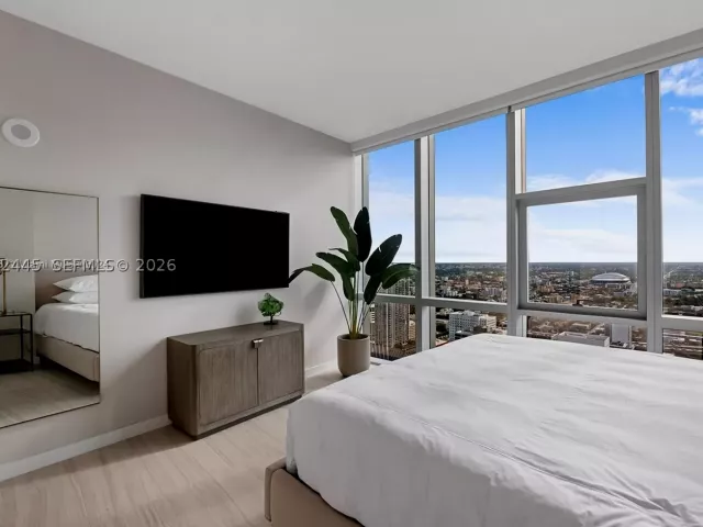 4-bedroom condo for sale in Miami - 851 NE 1st Ave 4912 - MondialRealty
