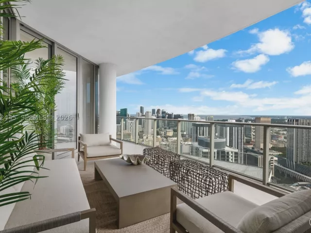 4-bedroom condo for sale in Miami - 851 NE 1st Ave 4912 - MondialRealty