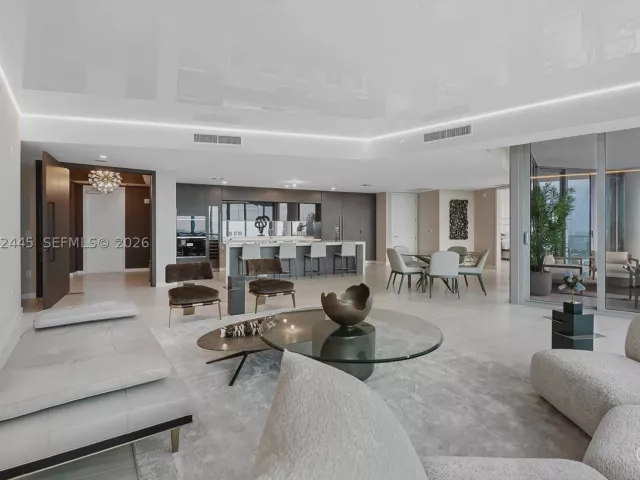 4-bedroom condo for sale in Miami - 851 NE 1st Ave 4912 - MondialRealty