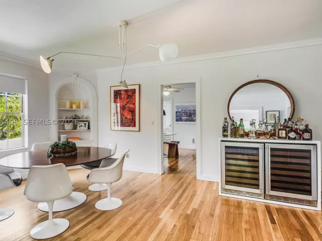 2-bedroom home for rent in Coral Gables - 2828 Segovia St Suite 1 - MondialRealty