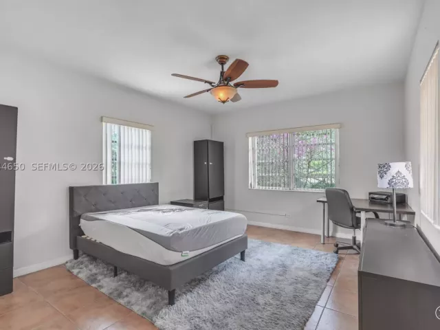 5-bedroom home for rent in Coral Gables - 1439 Miller Rd - MondialRealty