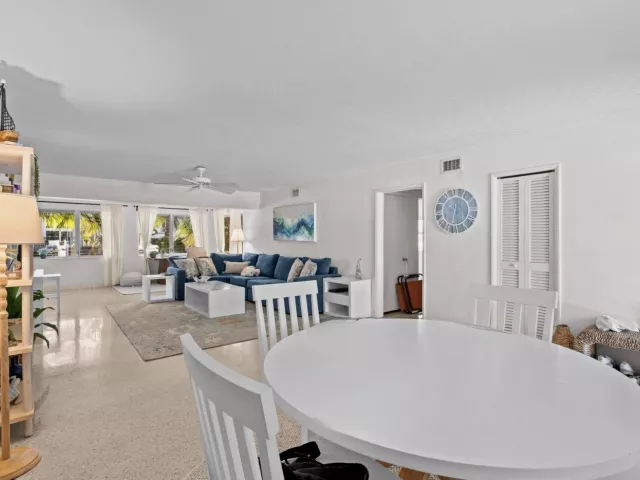 3-bedroom home for rent in Fort Lauderdale - 224 N Gordon Road - MondialRealty