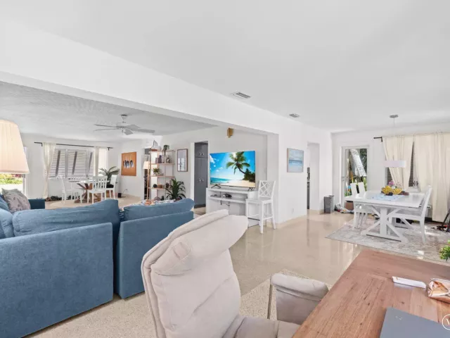 3-bedroom home for rent in Fort Lauderdale - 224 N Gordon Road - MondialRealty