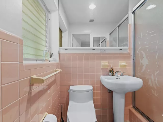 3-bedroom home for rent in Fort Lauderdale - 224 N Gordon Road - MondialRealty