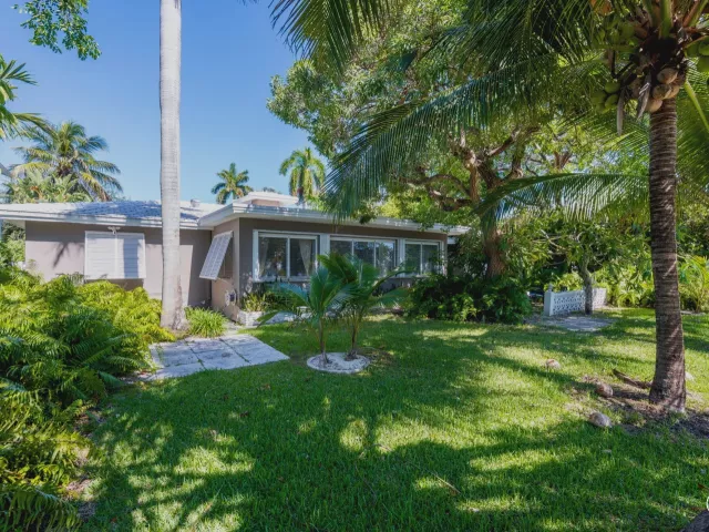3-bedroom home for rent in Fort Lauderdale - 224 N Gordon Road - MondialRealty