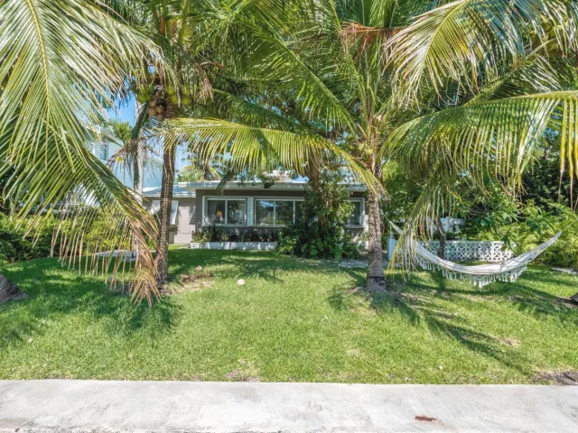 3-bedroom home for rent in Fort Lauderdale - 224 N Gordon Road - MondialRealty