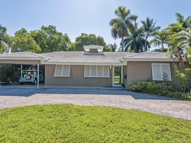 3-bedroom home for rent in Fort Lauderdale - 224 N Gordon Road - MondialRealty
