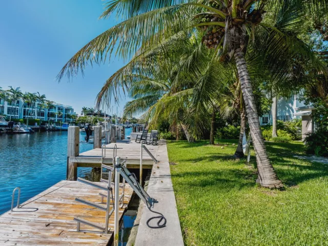 3-bedroom home for rent in Fort Lauderdale - 224 N Gordon Road - MondialRealty