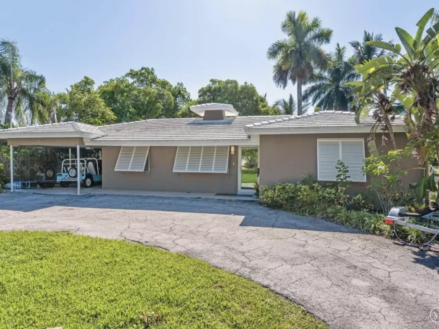 3-bedroom home for rent in Fort Lauderdale - 224 N Gordon Road - MondialRealty