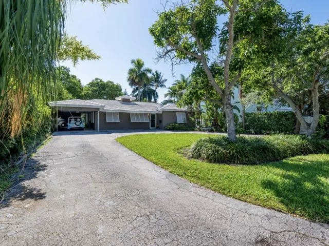 3-bedroom home for rent in Fort Lauderdale - 224 N Gordon Road - MondialRealty