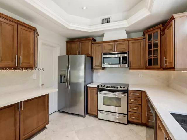 3-bedroom home for rent in Key Biscayne - 592 Fernwood Rd B - MondialRealty