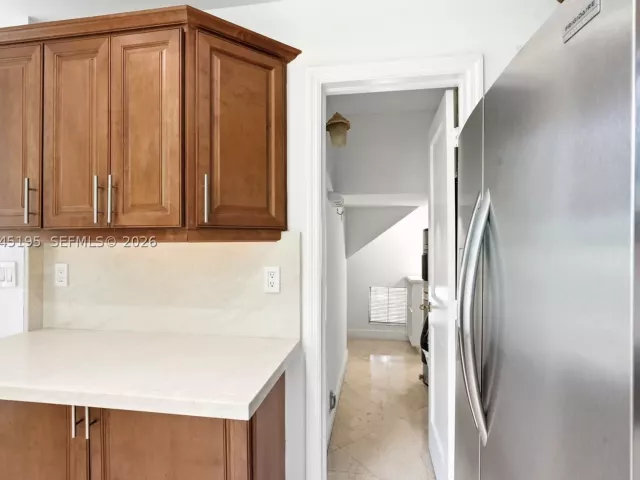 3-bedroom home for rent in Key Biscayne - 592 Fernwood Rd B - MondialRealty