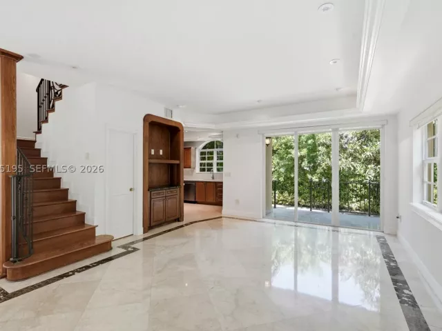3-bedroom home for rent in Key Biscayne - 592 Fernwood Rd B - MondialRealty