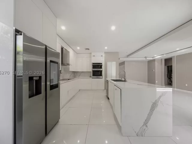 5-bedroom home for sale in Homestead - 11731 SW 234th St - MondialRealty