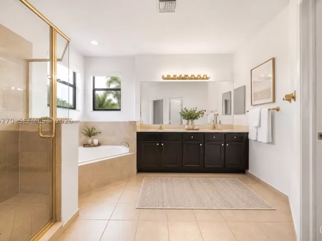 5-bedroom home for sale in Homestead - 11731 SW 234th St - MondialRealty