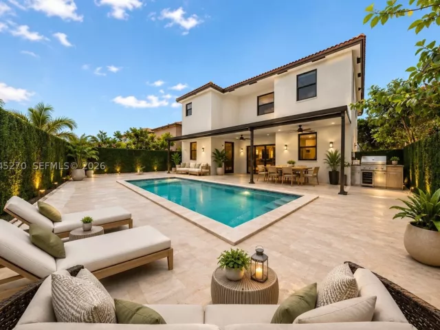 5-bedroom home for sale in Homestead - 11731 SW 234th St - MondialRealty