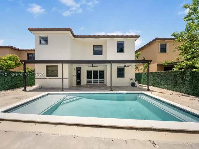 5-bedroom home for sale in Homestead - 11731 SW 234th St - MondialRealty